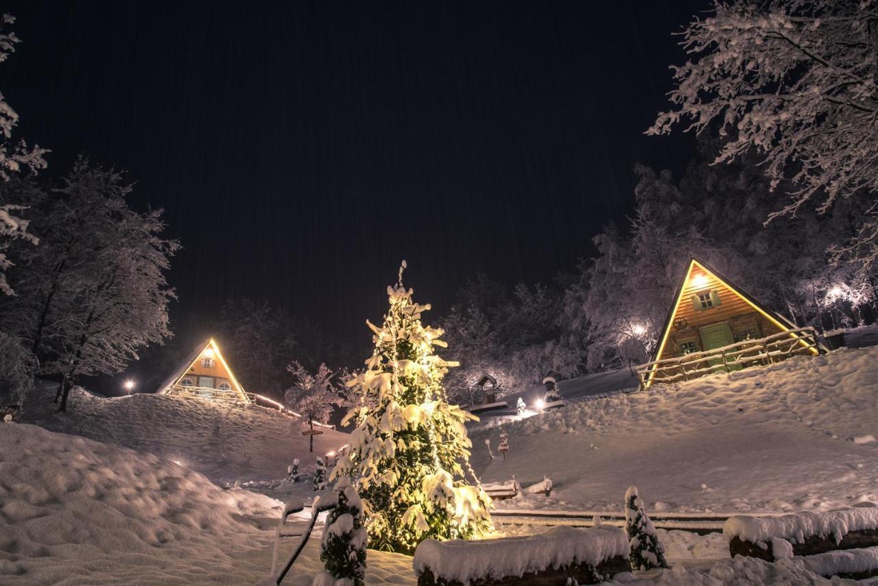 Etno Village Dolina Sreće Vitez Esterno foto
