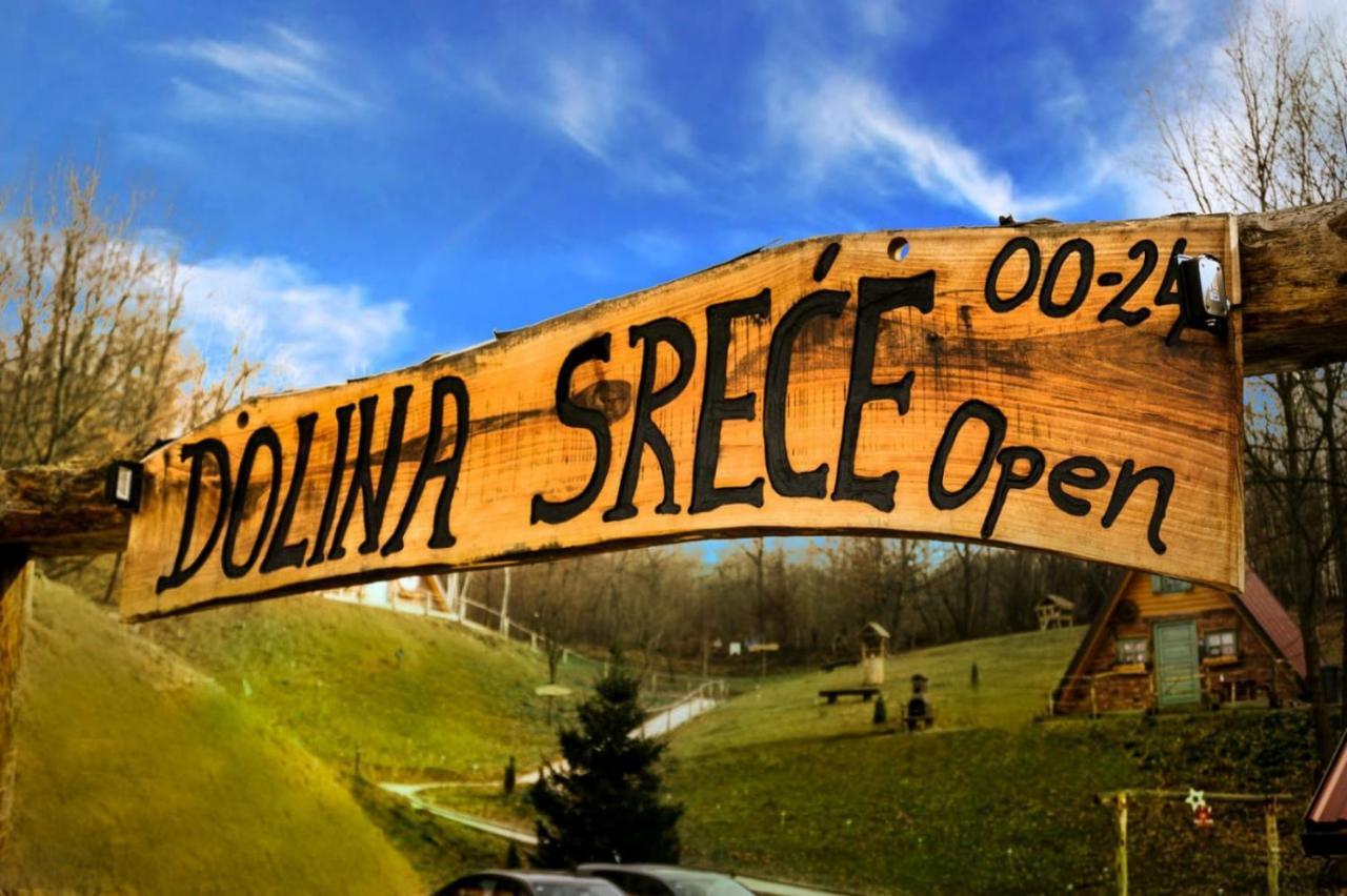 Etno Village Dolina Sreće Vitez Esterno foto
