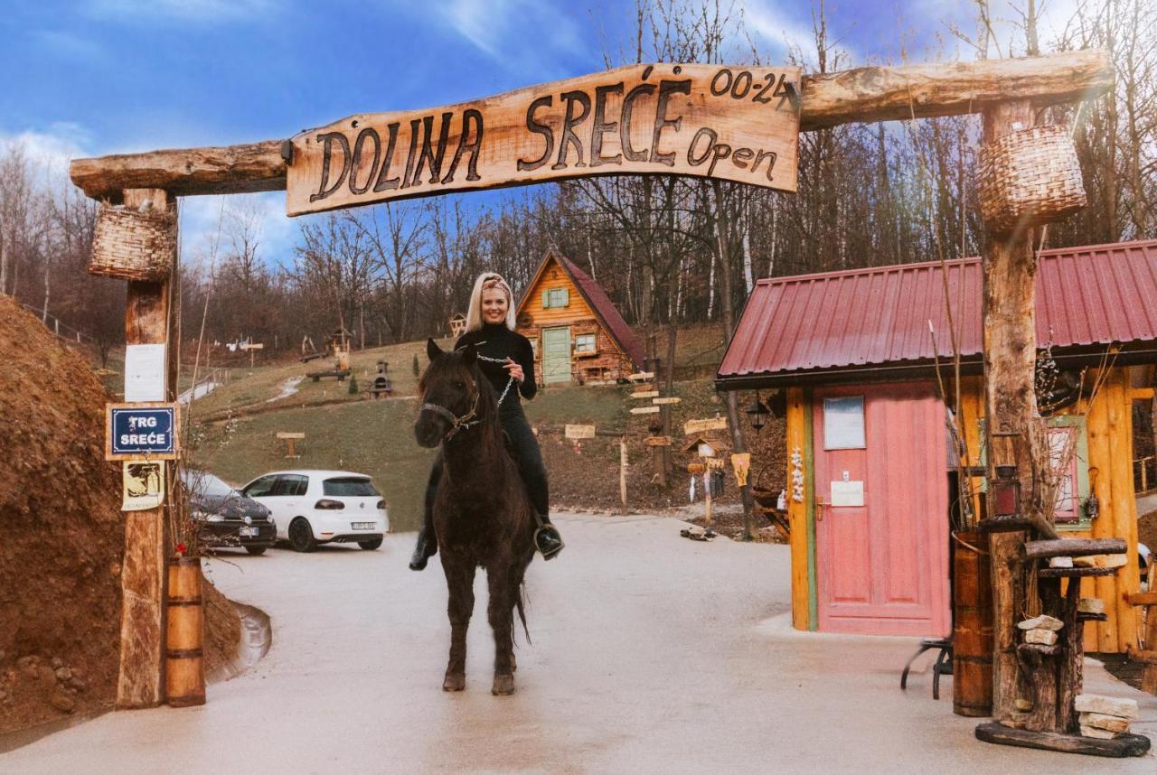 Etno Village Dolina Sreće Vitez Esterno foto