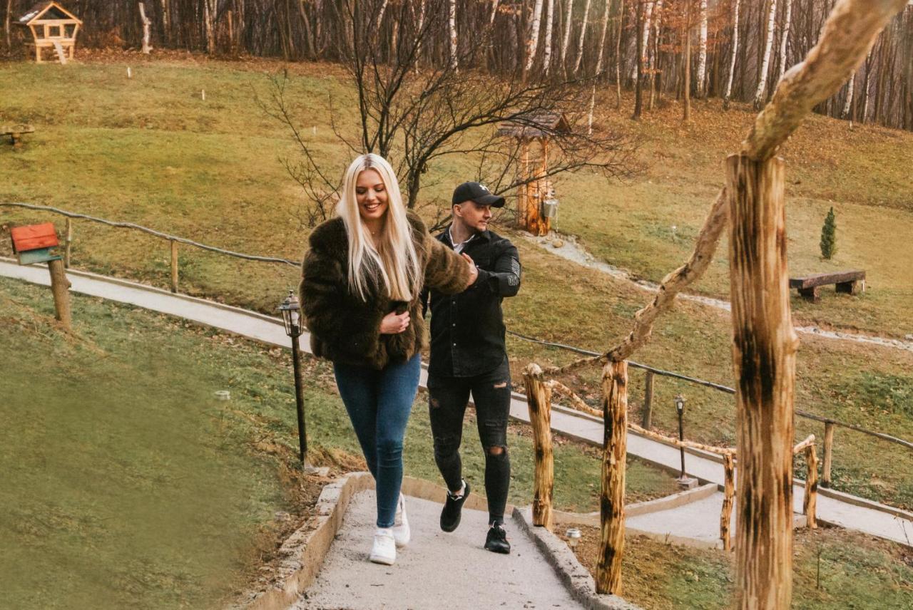 Etno Village Dolina Sreće Vitez Esterno foto