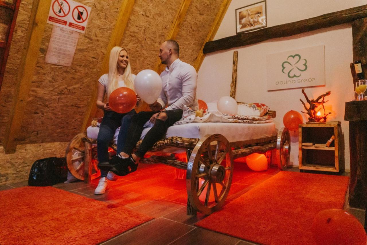 Etno Village Dolina Sreće Vitez Esterno foto