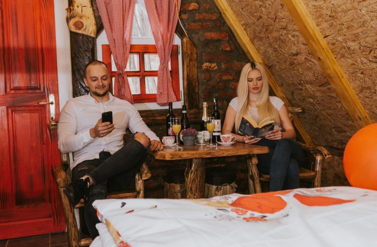Etno Village Dolina Sreće Vitez Esterno foto