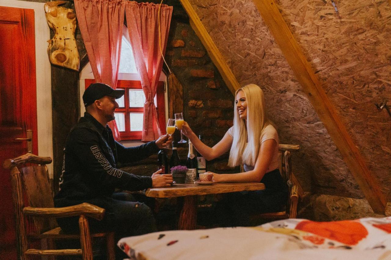 Etno Village Dolina Sreće Vitez Esterno foto