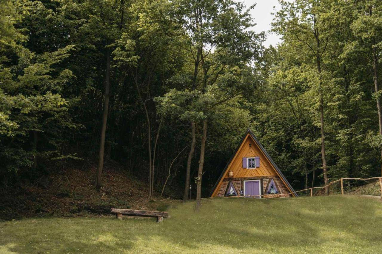 Etno Village Dolina Sreće Vitez Esterno foto