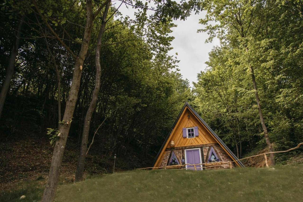 Etno Village Dolina Sreće Vitez Esterno foto