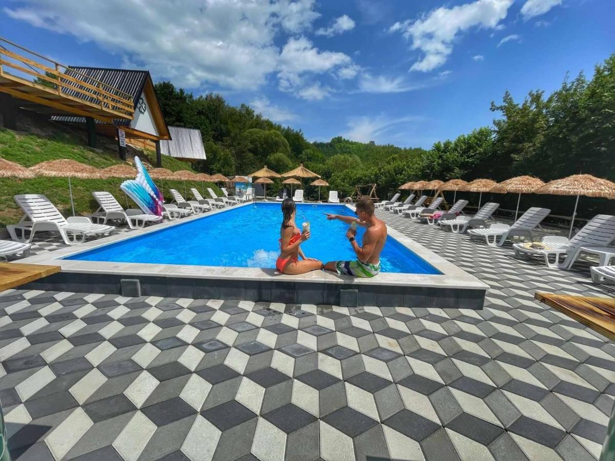 Etno Village Dolina Sreće Vitez Esterno foto