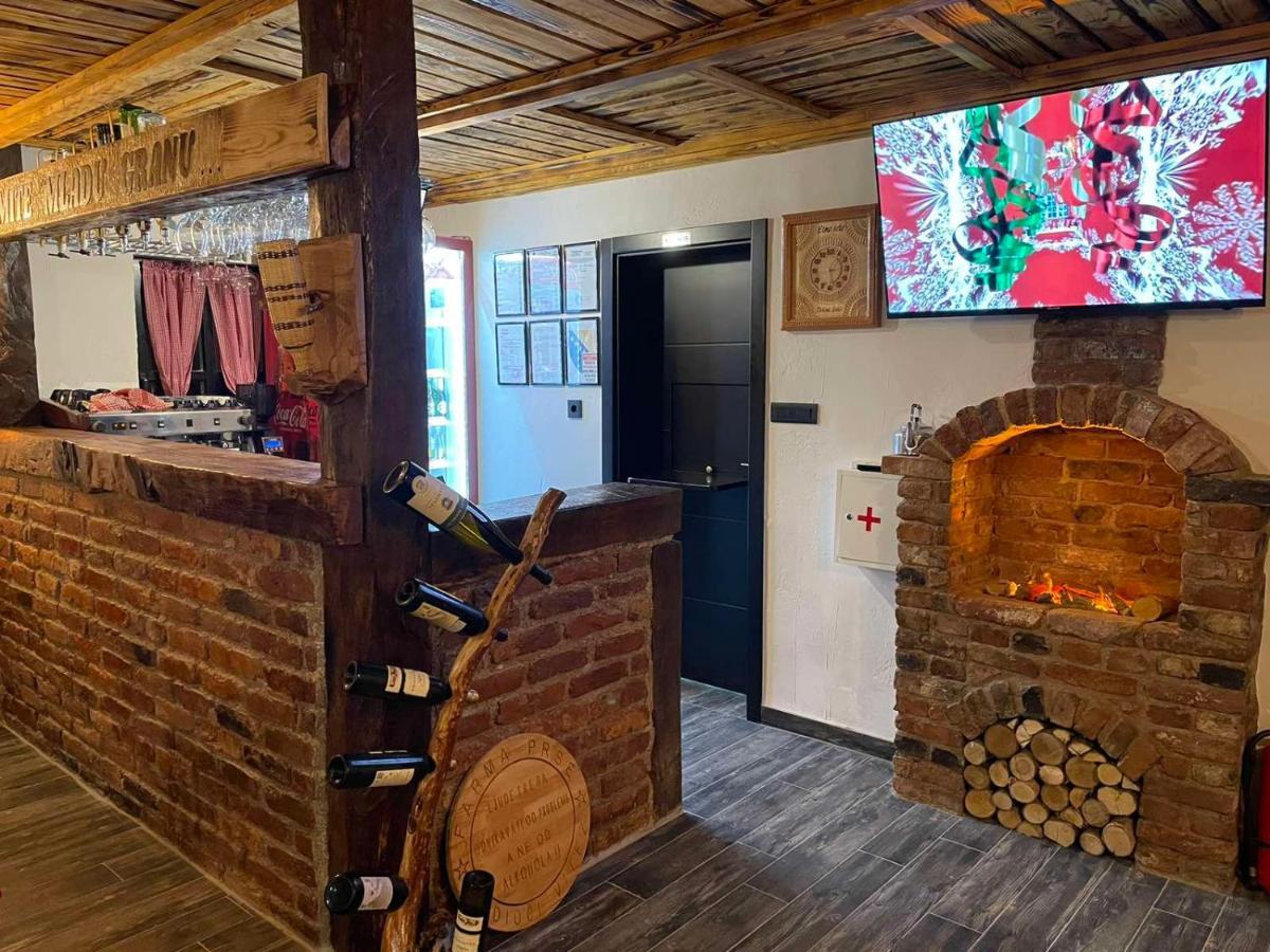 Etno Village Dolina Sreće Vitez Esterno foto