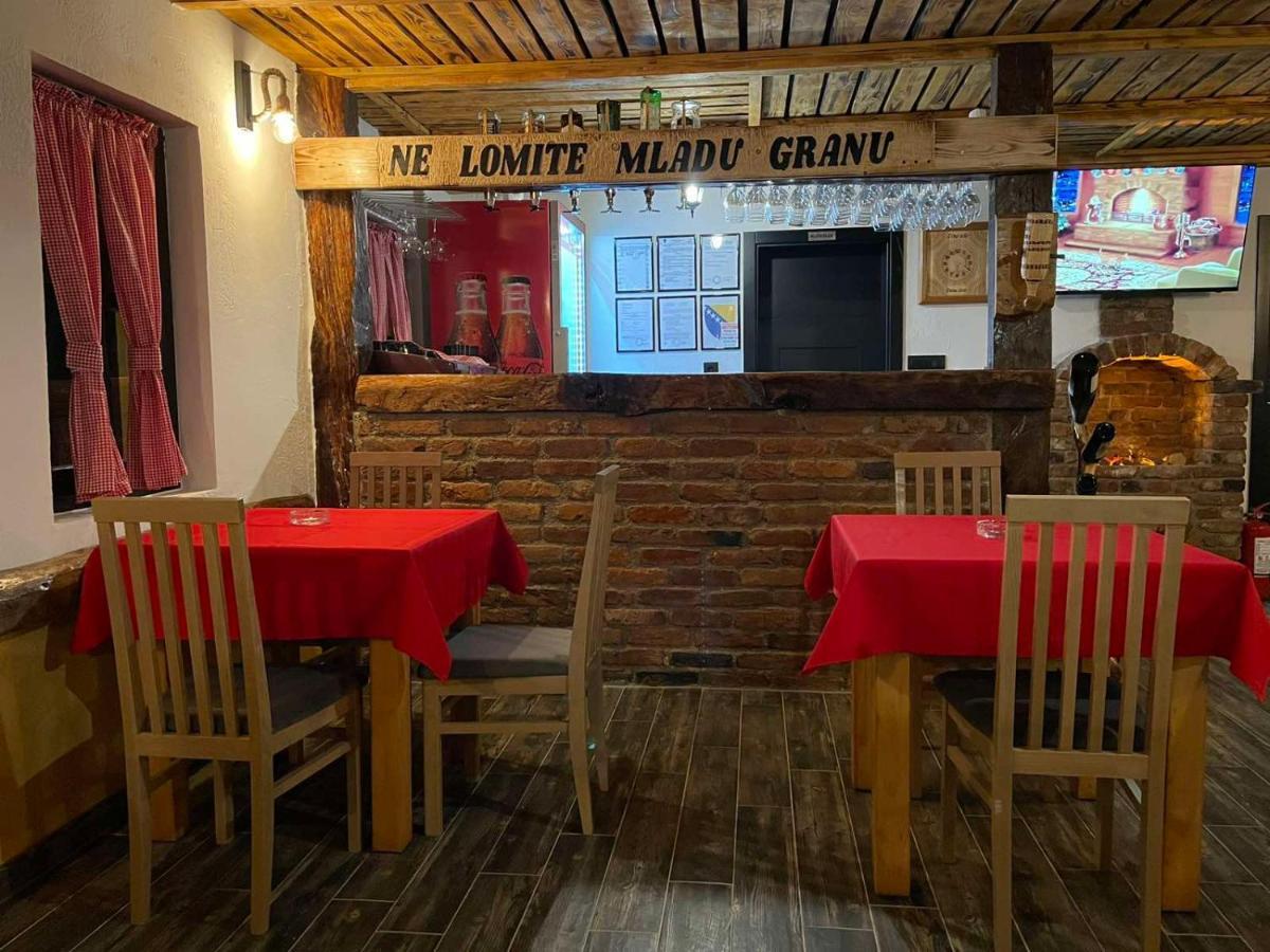 Etno Village Dolina Sreće Vitez Esterno foto