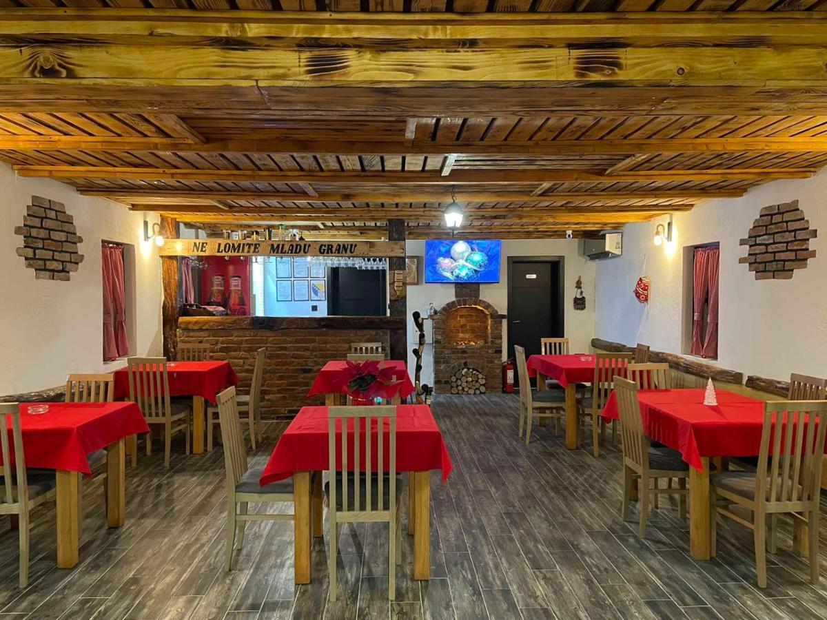 Etno Village Dolina Sreće Vitez Esterno foto