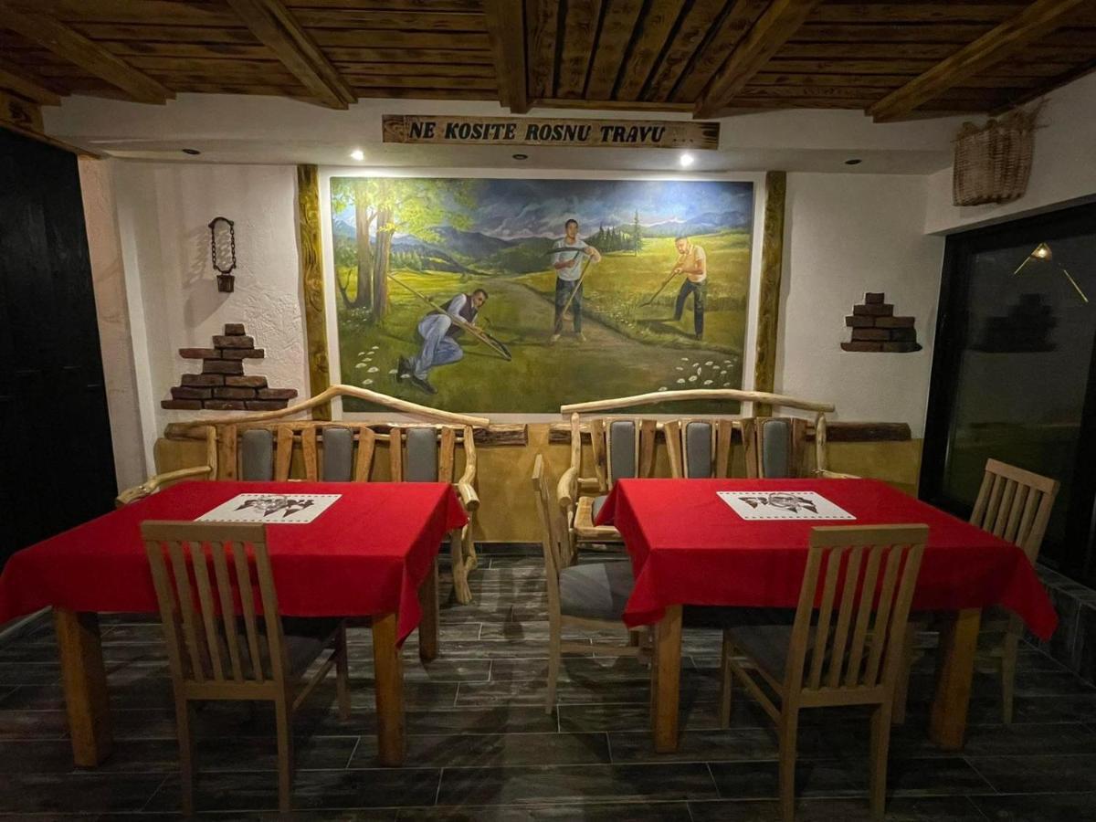 Etno Village Dolina Sreće Vitez Esterno foto